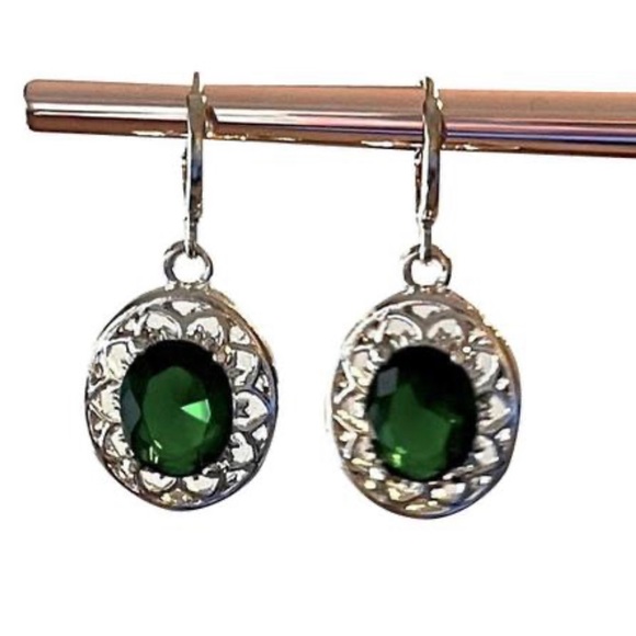 The Emerald Isle Earrings in Tibetan silver. - Picture 2 of 7